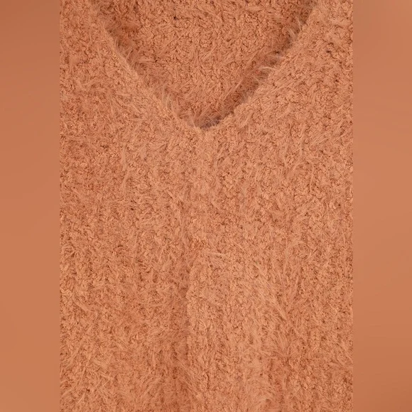 Tan Fuzzy Knit Oversized Sweater, Sz L - Picture 4 of 6